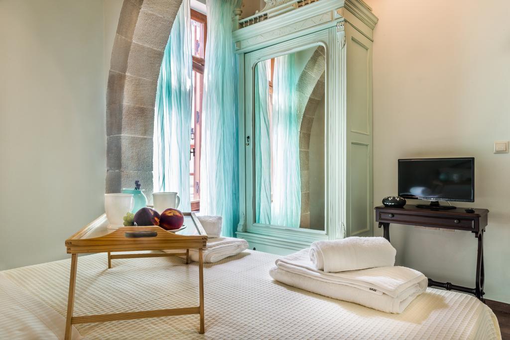 Plaza Apartment Chrissi Akti Chania Exterior foto
